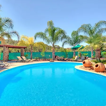 Azure Villa Paralimni